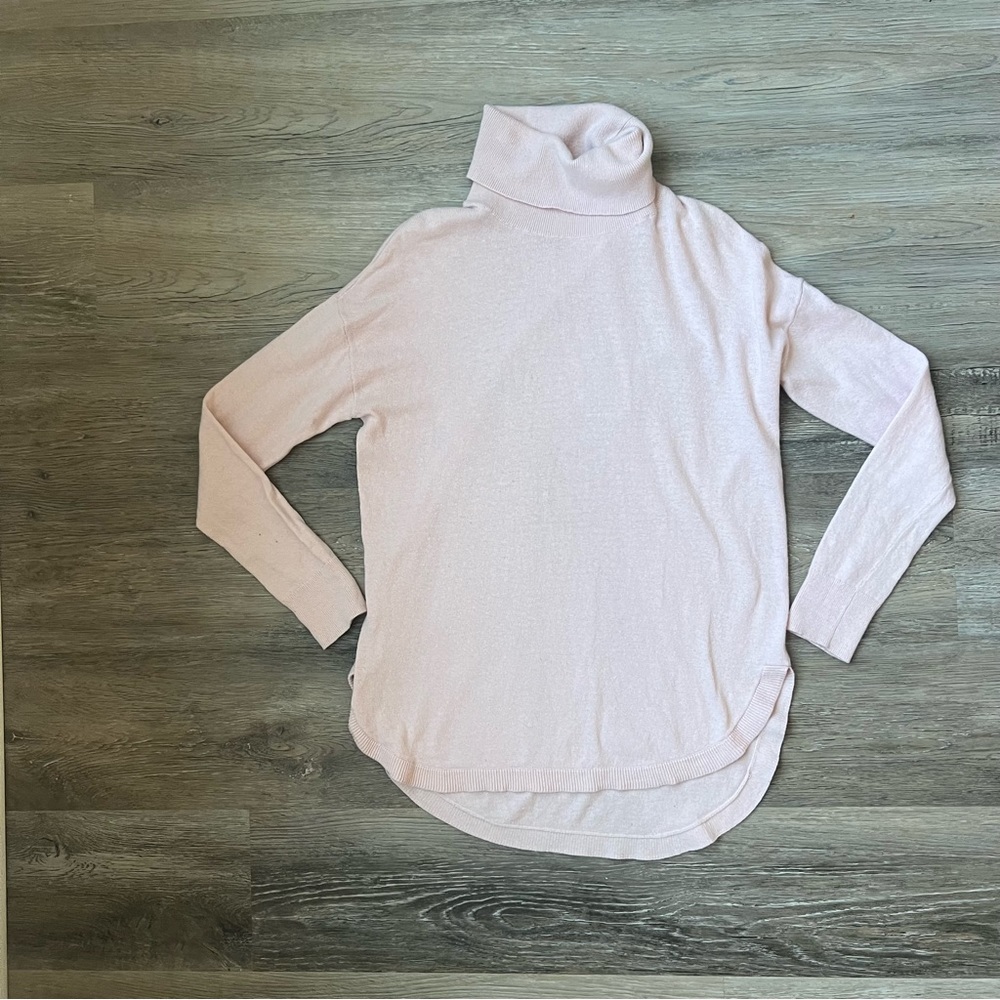 Chelsea 28 blush turtleneck sweater